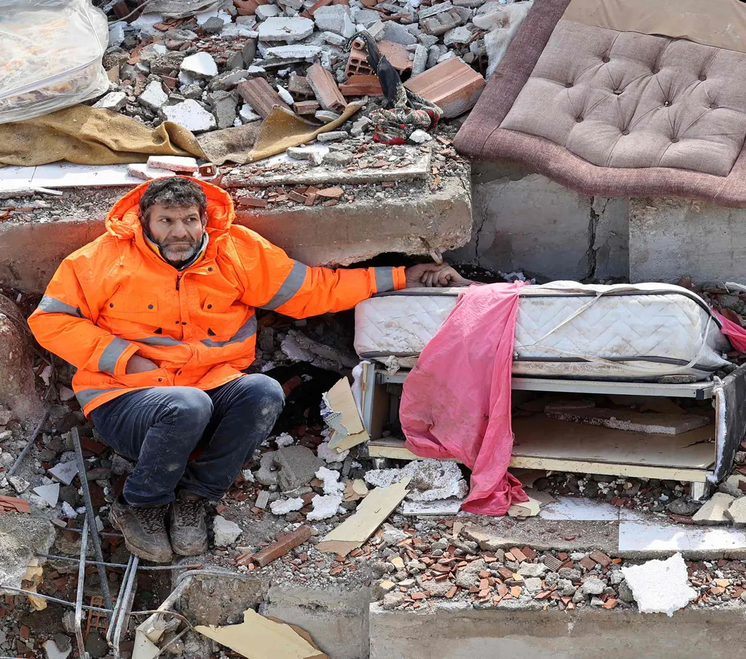 عکس ارماک، دختر مسعود هنسر در زلزله ترکیه