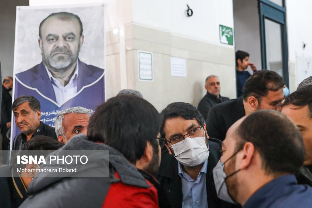 عکس پربازدید از حضور ناگهانی مهرداد بذرپاش در مراسم ختم رستم قاسمی + ببینید 2