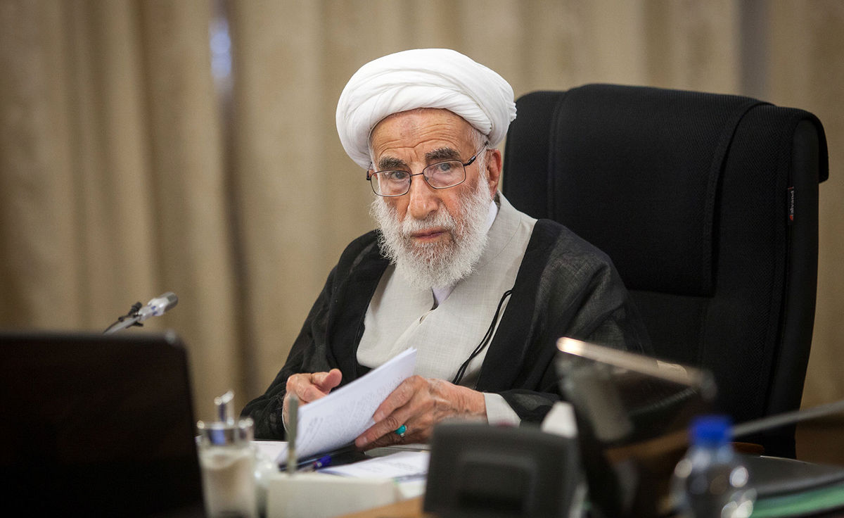 آیتالله جنتی ماندنی شد