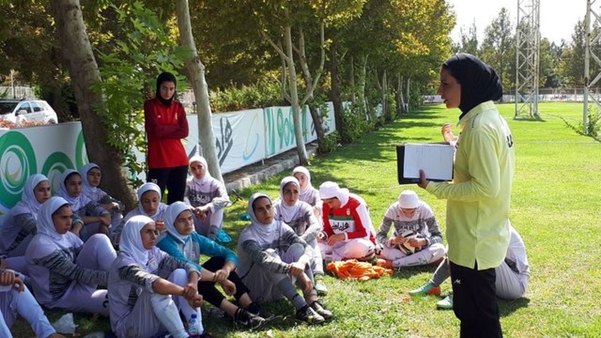 سرمربی تیم ملی فوتبال زنان به خبر بایکوت اردو از سوی ملی پوشان