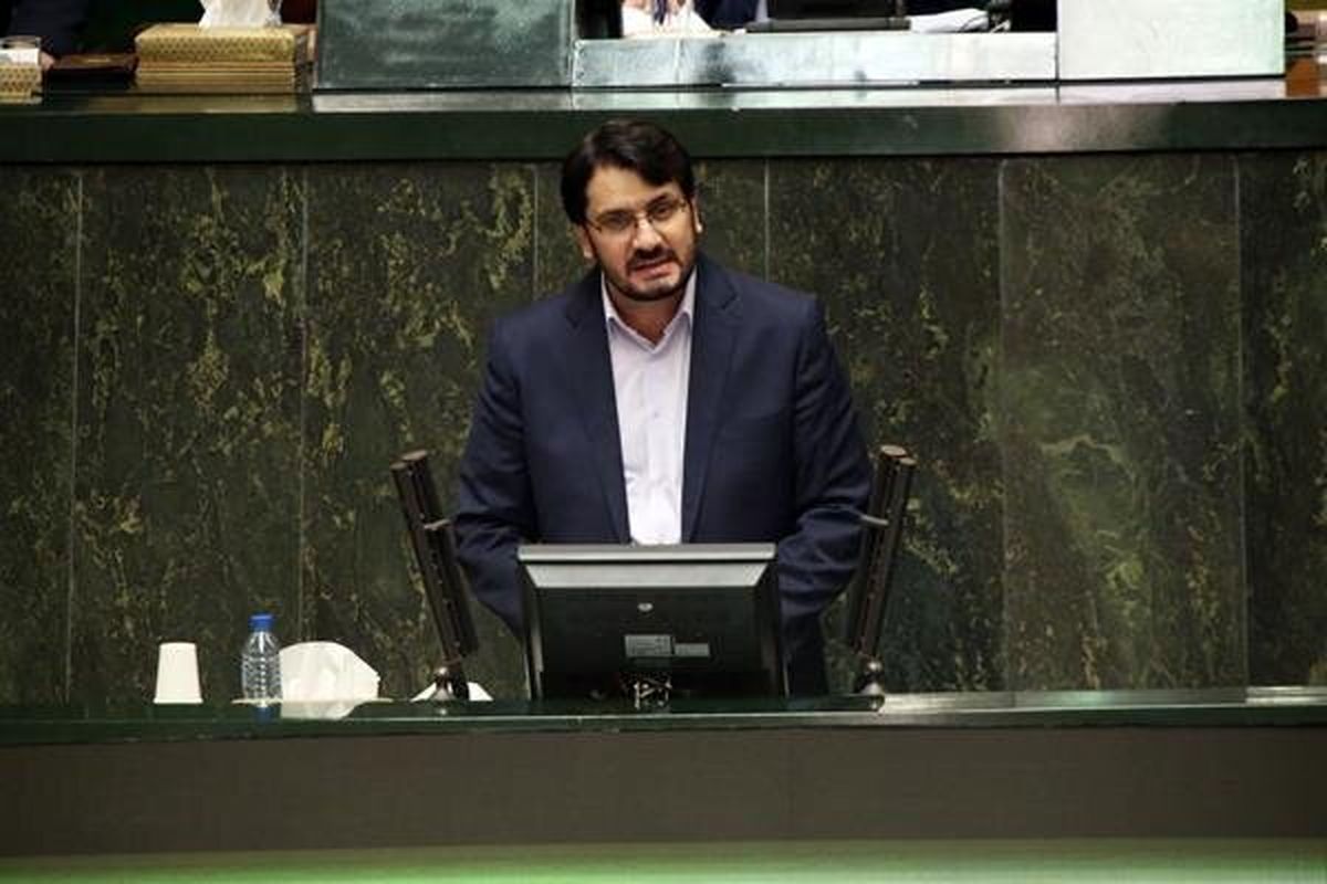 عکس پربازدید از حضور ناگهانی مهرداد بذرپاش در مراسم ختم رستم قاسمی + ببینید