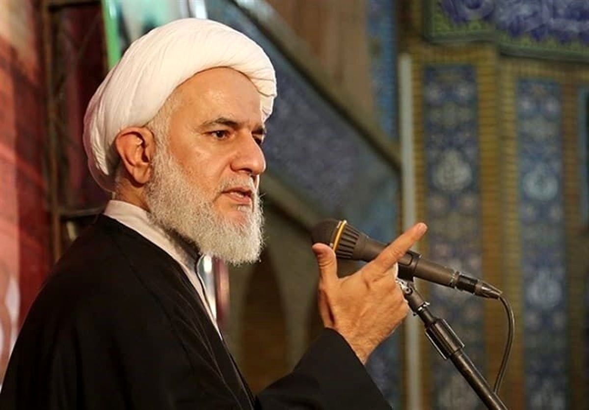 امام جمعه موقت اهواز: ایران بدون فضای مجازی، 17 هزار شهید تقدیم انقلاب کرد