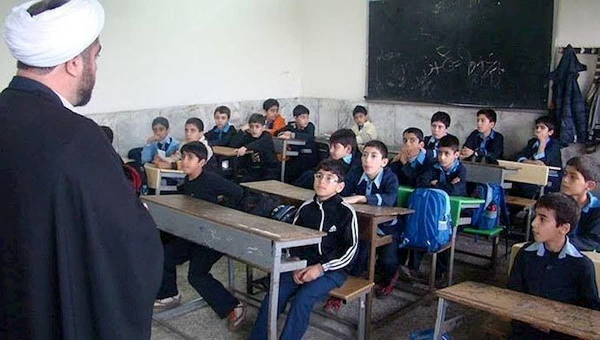 سهمیه جدید آموزش و پرورش برای استخدام روحانیون در مدارس
