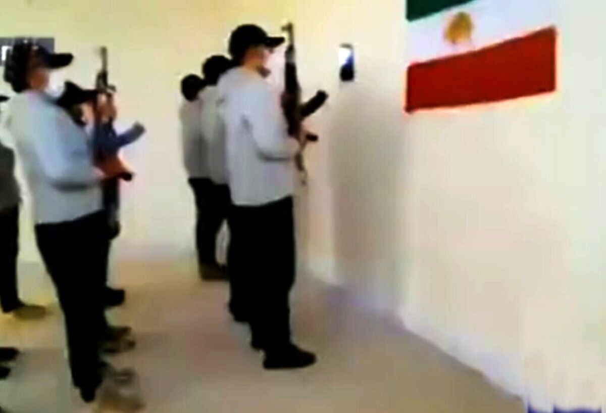 ادعای جنجالی؛ رژه نیرو‌های شورشی منافقین در تهران! / ویدئو