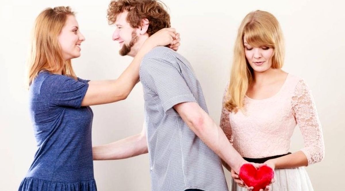 ۸ نشانه که زن دیگر به دنبال شوهر شما است