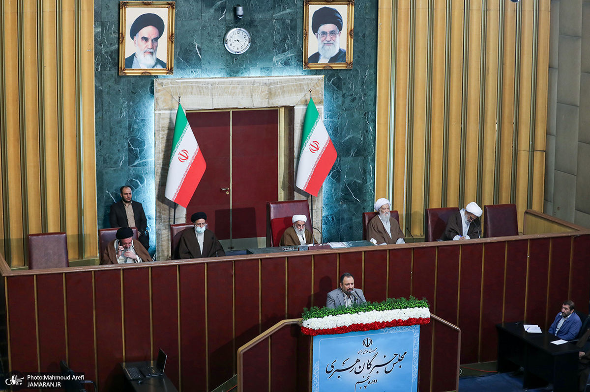 حسن روحانی آفتابی شد | آملی لاریجانی و علمالهدی هم آمدند + تصاویر