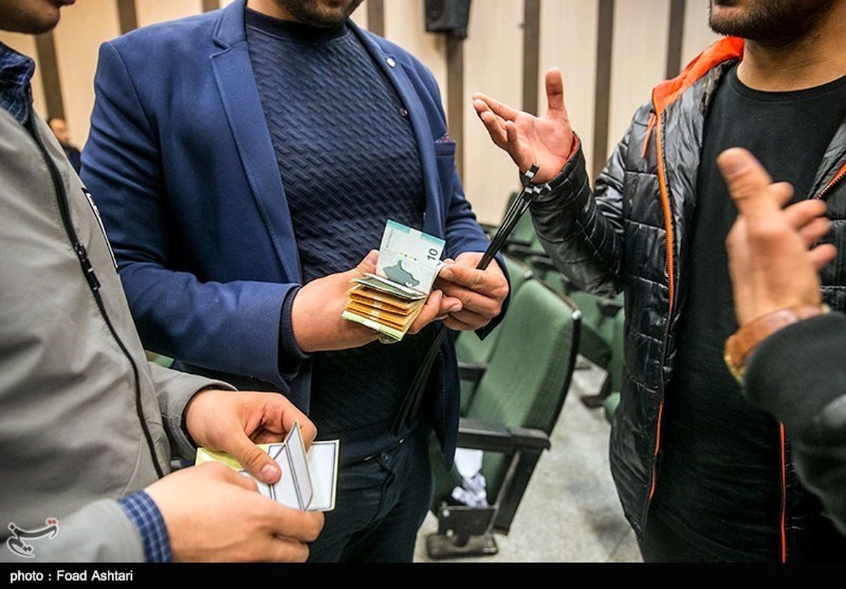 ماجرای سرقت 5هزار دلاری از آقای بازیگر!