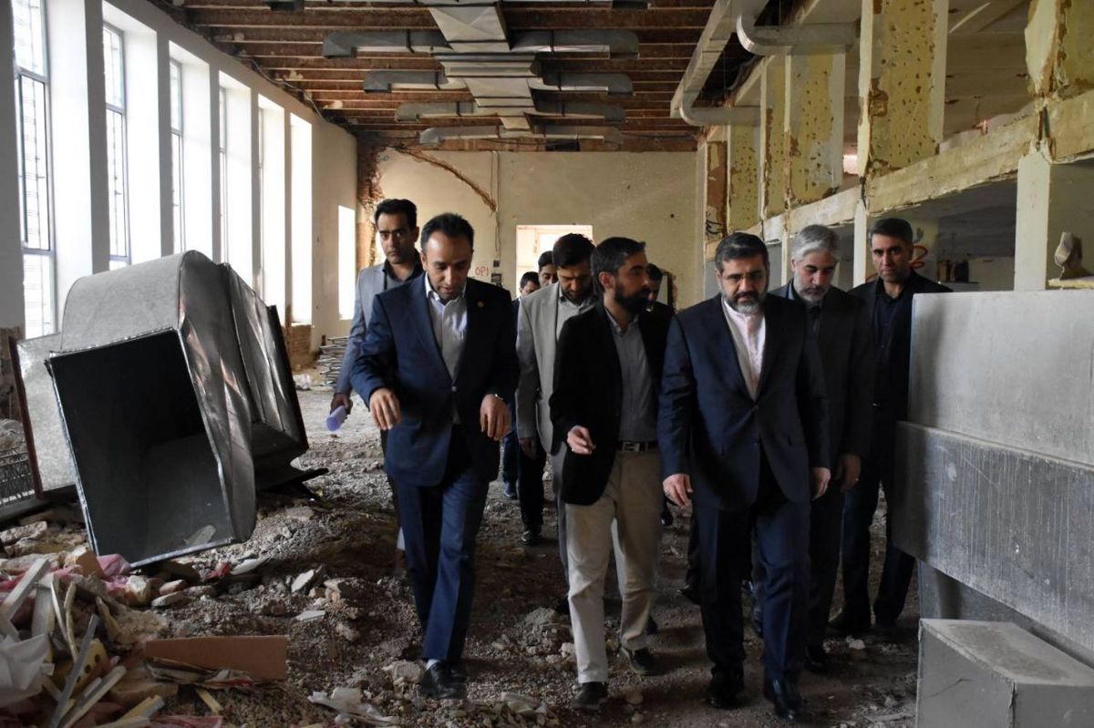 کتابخانه 72 ساله شیراز بازسازی می‌شود؟/